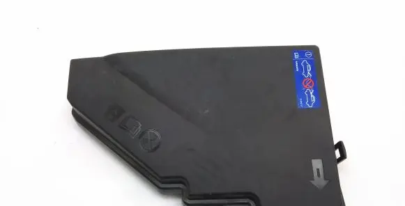 Volvo XC90 Fuse box cover 31398001