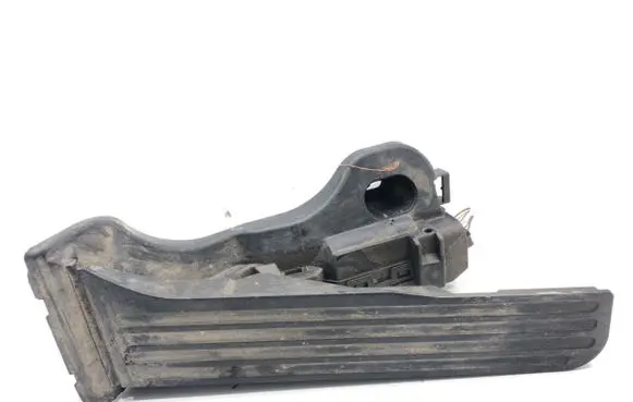 Volkswagen PASSAT B7 Accelerator throttle pedal 1K1723503AA