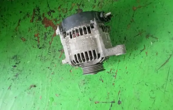 Nissan Primera Generator/alternator 231002F010