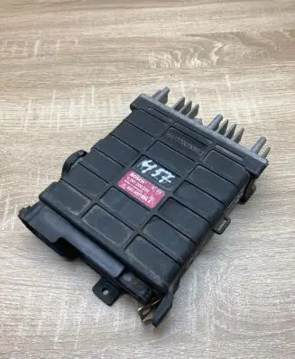 Volkswagen PASSAT B3 Engine control unit/module ECU 893907404A 0261200222