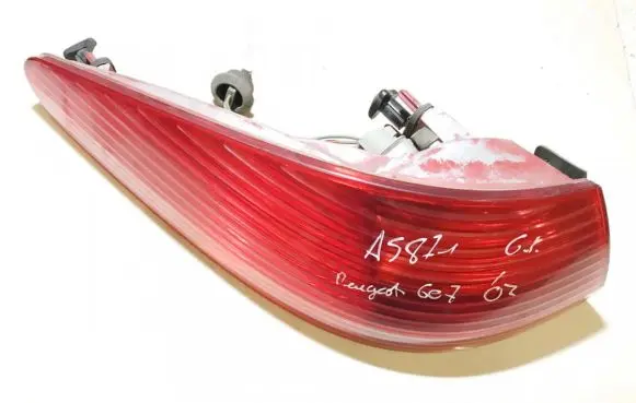Peugeot 607 Rear/tail lights
