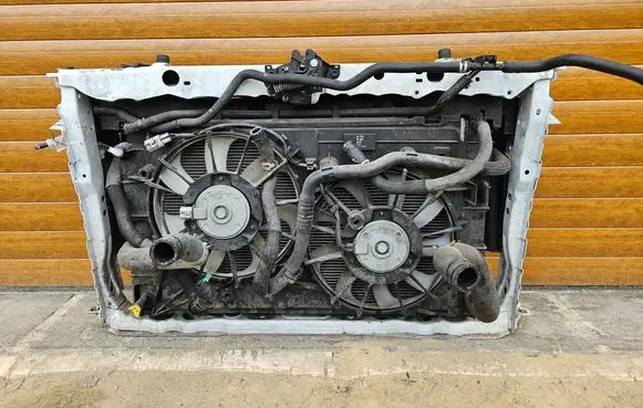 Toyota Prius (XW50) Coolant radiator 53201-47040