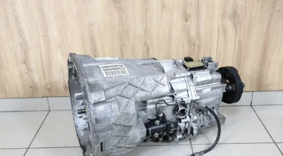 Mercedes-Benz E W212 Manual 5 speed gearbox 2122604200