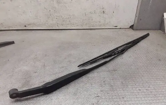 Toyota Previa (XR30, XR40) II Windshield/front glass wiper blade 