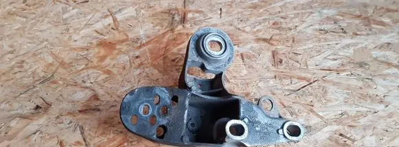 Audi A4 S4 B5 8D Engine mounting bracket 8D0199351H