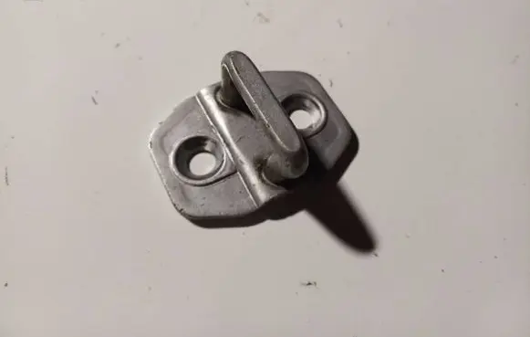 Mercedes-Benz E W212 Front door lock loop/hook striker 11000049R
