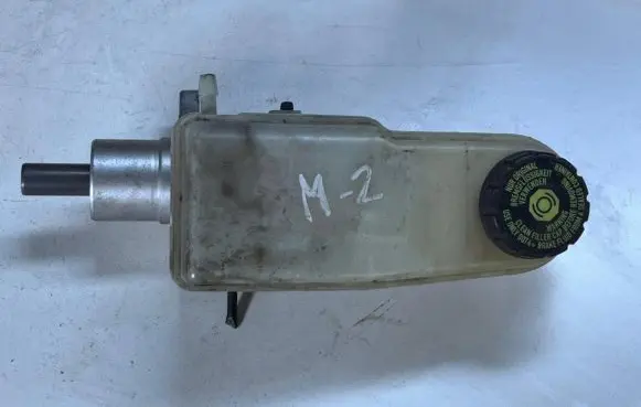Brake fluid reservoir