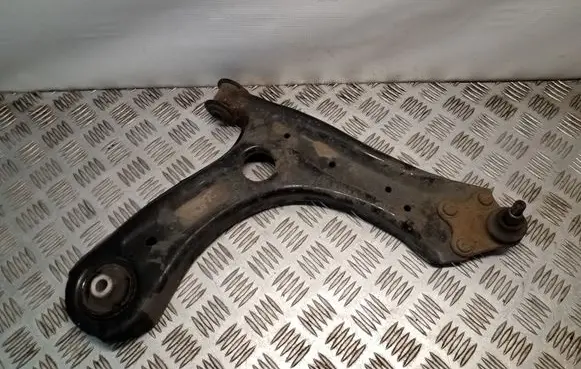 Audi A1 Front lower control arm/wishbone 6R0407152F