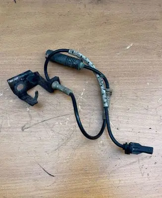 BMW 3 E92 E93 ABS brake wheel speed sensor 6760424