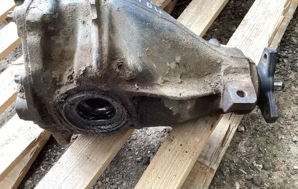 Mercedes-Benz C W203 Rear differential 124351836