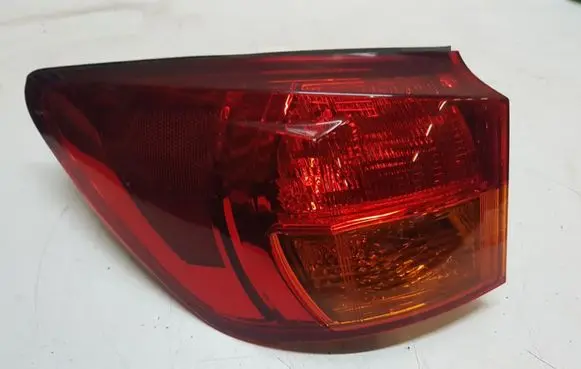 Lexus IS 220D-250-350 Rear/tail lights