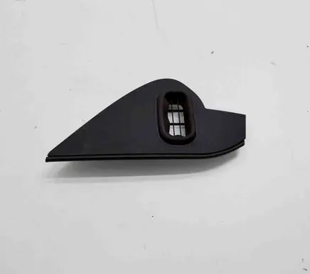 Maserati Quattroporte Dashboard side end trim 670010229 AAE17284