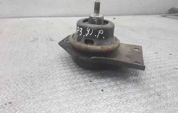 KIA Rio Engine mount bracket
