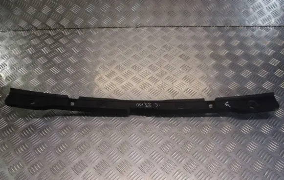 Volkswagen Golf V Tailgate trim 