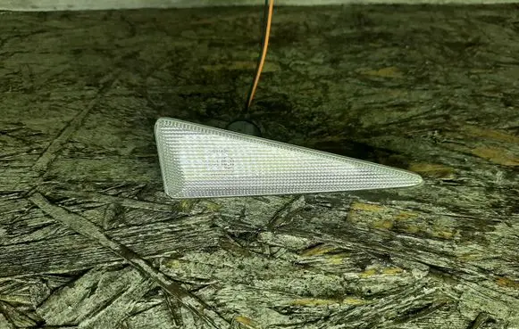 Renault Scenic II - Grand scenic II Front fender indicator light 8200027150