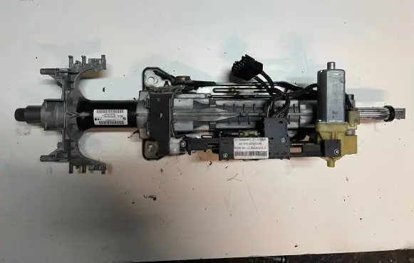 BMW X5 E70 Steering wheel axle 32306786603