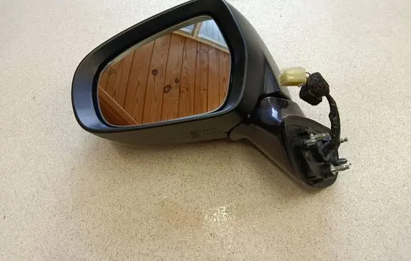 Suzuki Vitara (LY) Front door electric wing mirror E8026529 E8030042
