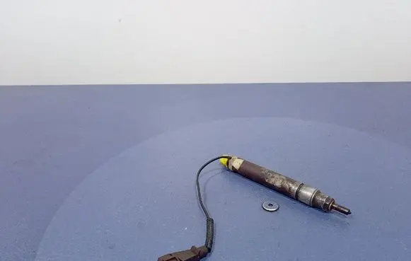 Fuel injector