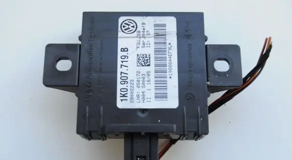 Volkswagen Golf V Other devices 1K0907719B28002223