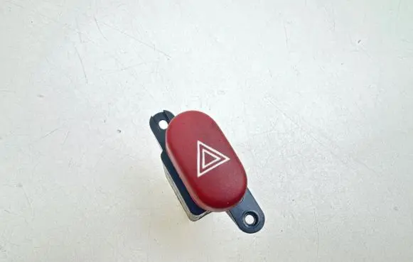 Renault Espace III Hazard light switch 822955