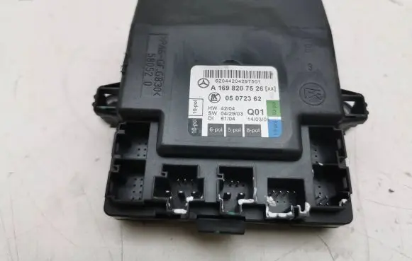 Mercedes-Benz B W245 Door control unit/module A1698207526