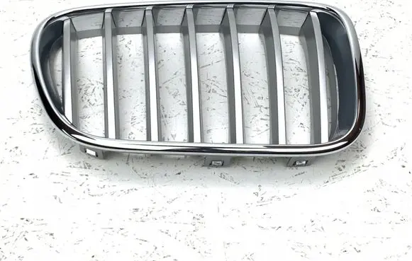 BMW X3 F25 Front bumper upper radiator grill 51117210726