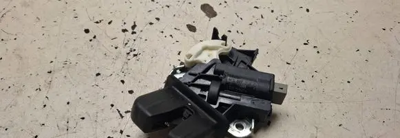 Volkswagen PASSAT B6 Tailgate/trunk/boot lock/catch/latch 4F5827505D