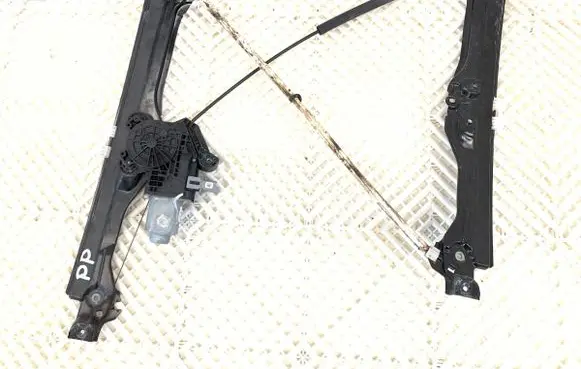 Citroen DS5 Front door window regulator with motor
