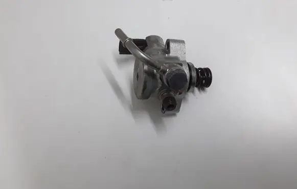 Mazda 3 II Fuel injection high pressure pump SM2961000020