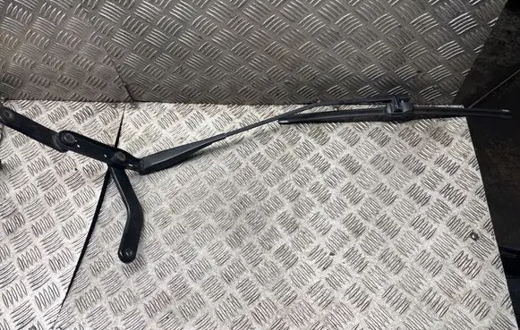 Ford Focus C-MAX Front wiper blade arm 3M5117526CA