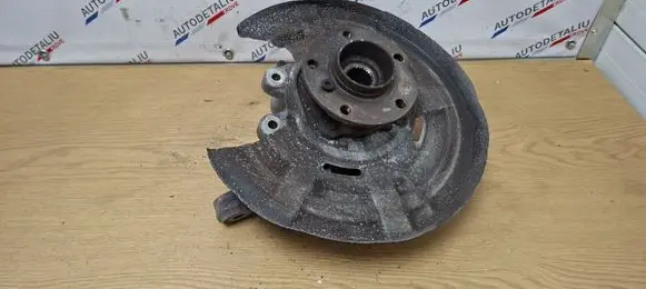 Rear wheel hub
