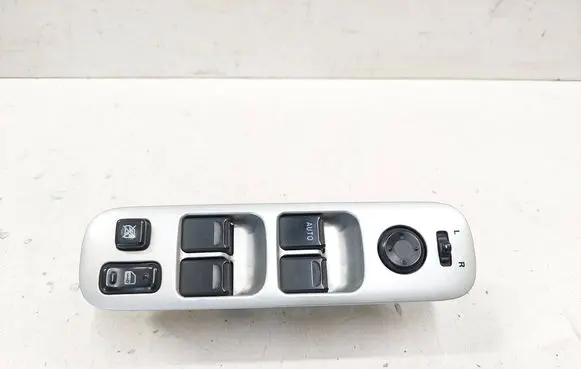 Suzuki Liana Electric window control switch 59J10 1965T