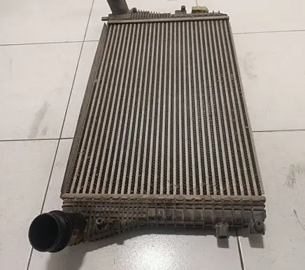 Volkswagen Caddy Intercooler radiator 1K0145803CA 2054B