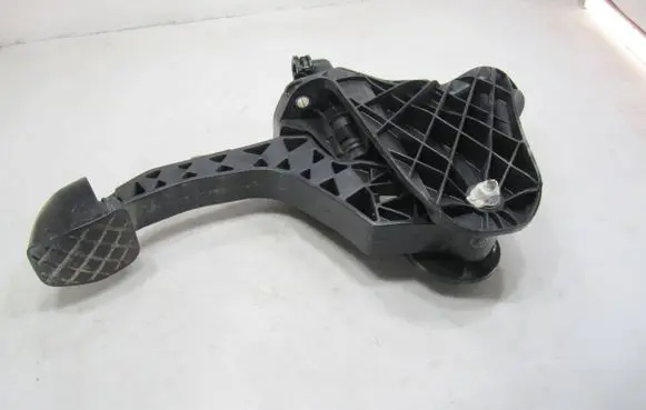 Volkswagen Golf VI Clutch pedal 1K1721059DS