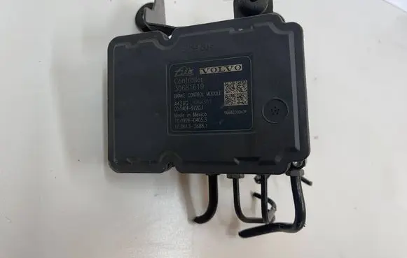 Volvo XC60 ABS Pump 30681619 8G92CC405AC