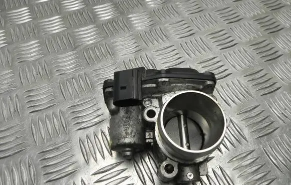 Ford Fiesta Throttle body valve CM5G9F991FC