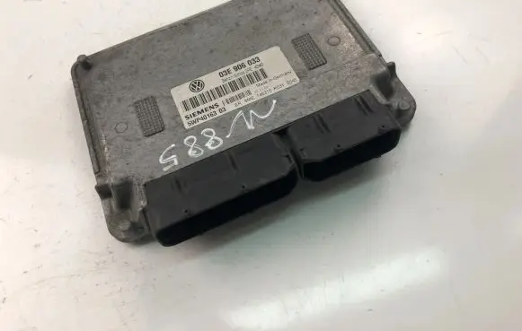 Volkswagen Polo Engine control unit/module ECU 03E906033