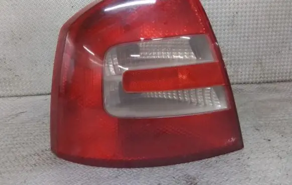 Skoda Octavia Mk2 (1Z) Rear/tail lights 1Z5945095A
