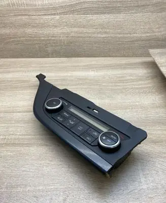 Toyota Auris E180 Climate control unit 5590002440