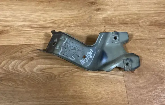 Opel Insignia A Radiator mount bracket 0439