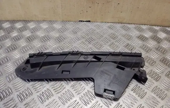 Volvo XC70 Front bumper mounting bracket 30796387