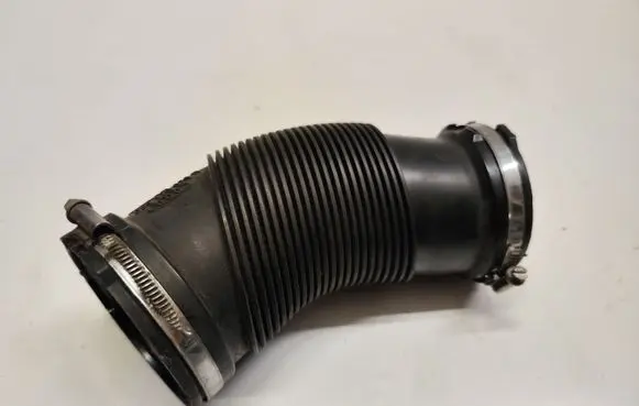 Audi Q5 SQ5 Turbo air intake inlet pipe/hose 059129629D