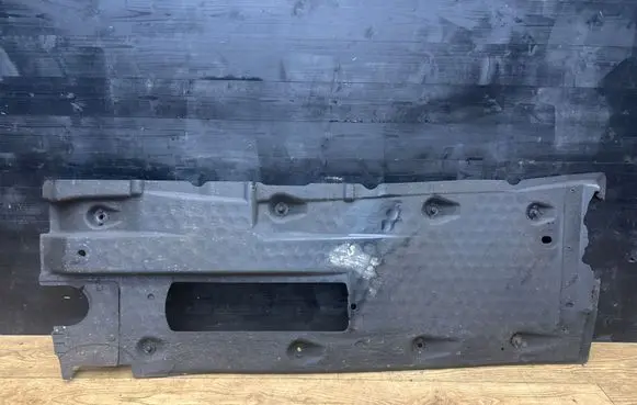 Volkswagen Golf V Side bottom protection 1K0825212K
