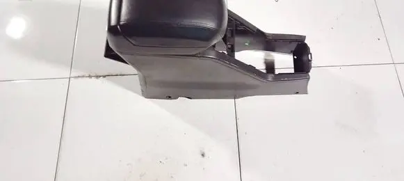 Chevrolet Captiva Armrest 