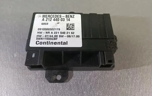 Mercedes-Benz E W212 Fuel level meter relay A2124400314