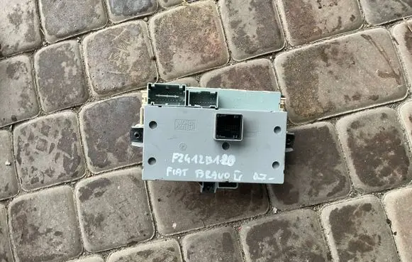 Fiat Bravo Fuse box set 51761160 F2412B130