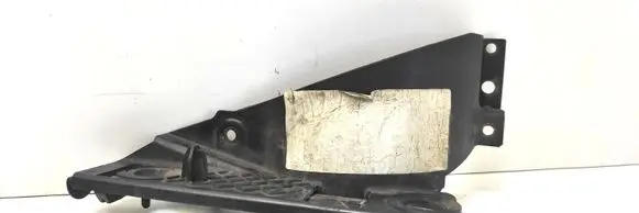 Land Rover Discovery 3 - LR3 Headlight/headlamp mounting bracket