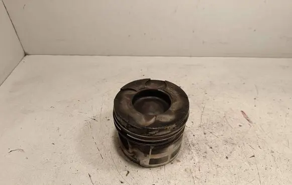 Piston
