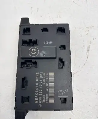 Mercedes-Benz Vito Viano W639 Door control unit/module 6398201226 ZGS001 00006169
