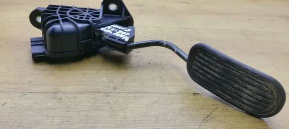 Lexus RX 300 Accelerator throttle pedal 7812048070